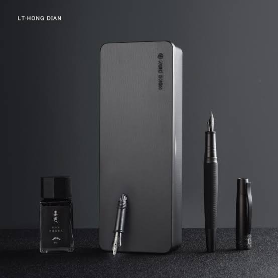 Hongdian 6013 Matte Black Fine Nib Fountain Pen with Metal Box Titanium Black Gift Pen Set Hongdian 6013 Matte Black Fine Nib Fountain Pen with Metal Box Titanium Black Gift Pen Set